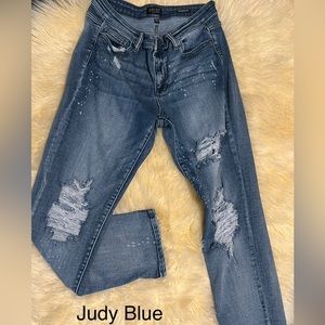 Judy Blue Bleached Boyfriend